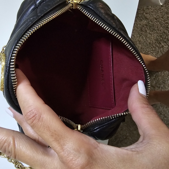 *SOLD*Chanel Messenger Lambskin Pearl Chain Mint Condition w Box - Picture 5 of 6